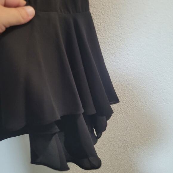 Carmen Marc Valvo Top Women's M Black Bell Sleeve Tunic Career Wear Pullover - Picture 4 of 6